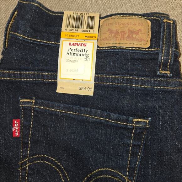 NWT Levi's 512 Perfectly Slimming Boot Cut women's jeans - Picture 2 of 7